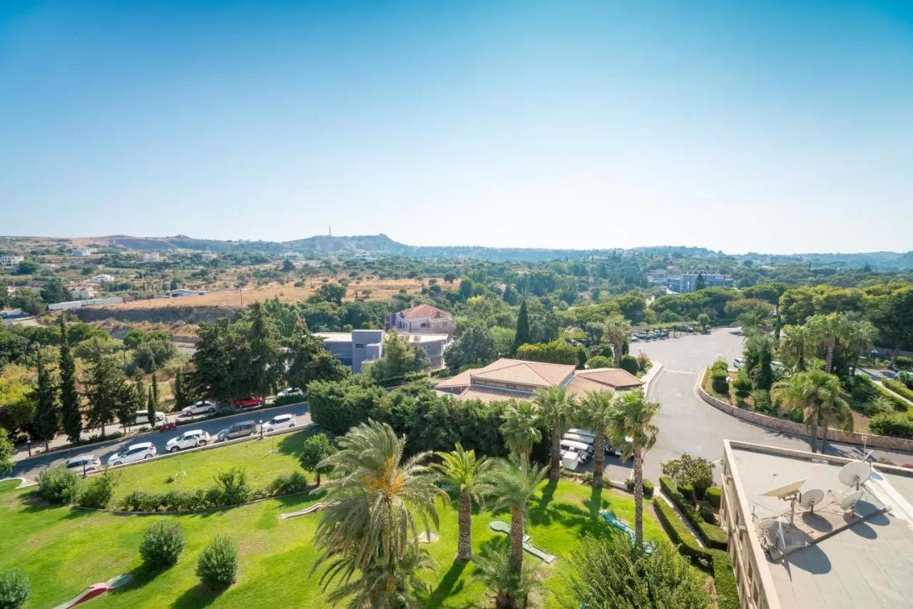 Helea Lifestyle Beach Resort Kallithéa Dış mekan fotoğraf View of the campus