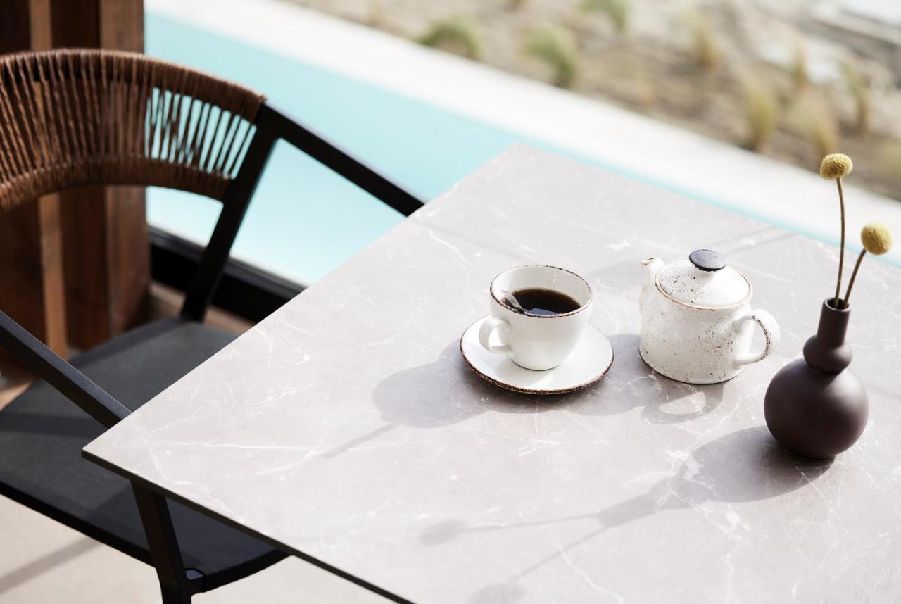 Helea Lifestyle Beach Resort Kallithéa Dış mekan fotoğraf A table with a porcelain tabletop