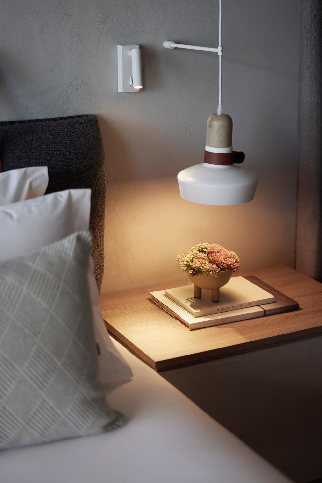 Helea Lifestyle Beach Resort Kallithéa Oda fotoğraf A bedside lamp